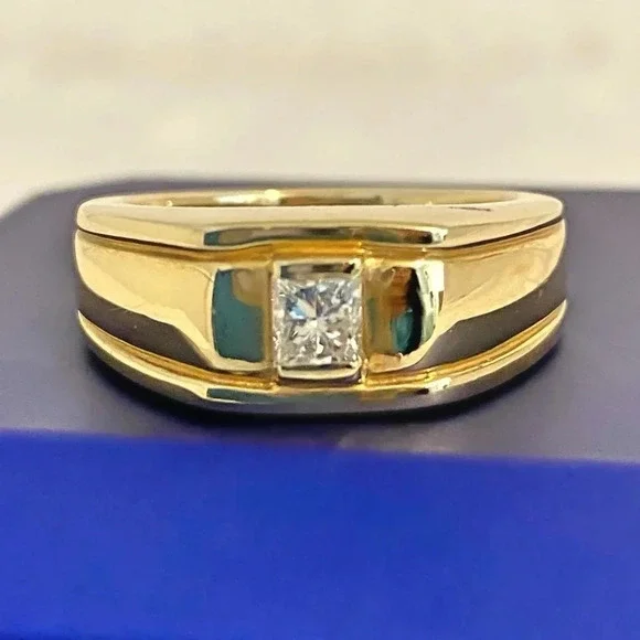 Mens Diamond Solitaire & 14k Gold Ring - Picture 2 of 7